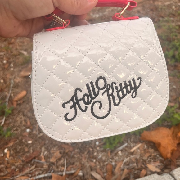 Hello Kitty Quilted Bag - Picture 2 of 5